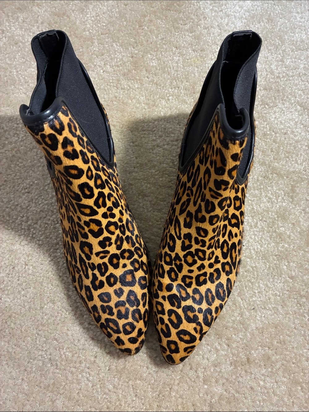 Donald Pliner Dyla Leopard-Print Calf Hair Booties 9 - Picture 2 of 4